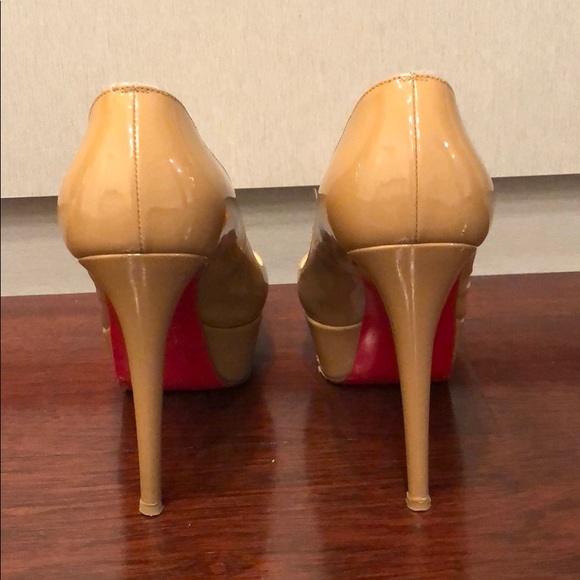 Christian Louboutin patent leather pumps/heels - Picture 2 of 8